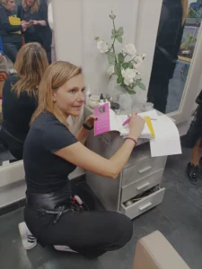 Salomé Navarro curly